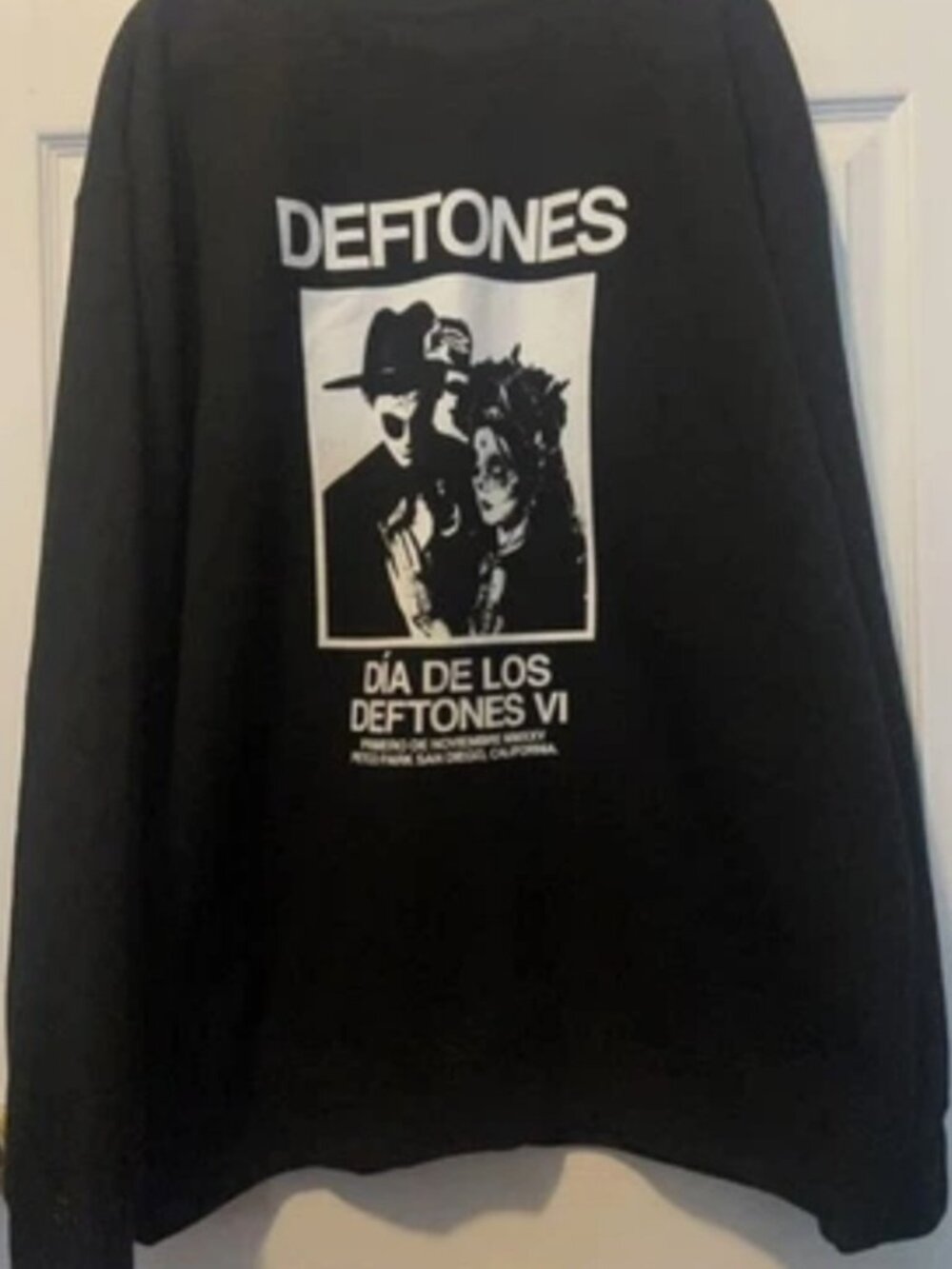 Official Deftones Bundle DDLD VI - Crewneck & White T-Shirt